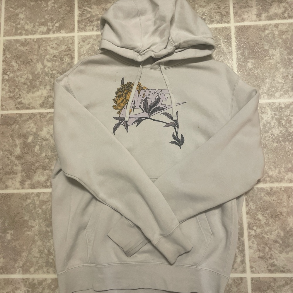 Nike Gray Hoodie with Earthy Graphic Design